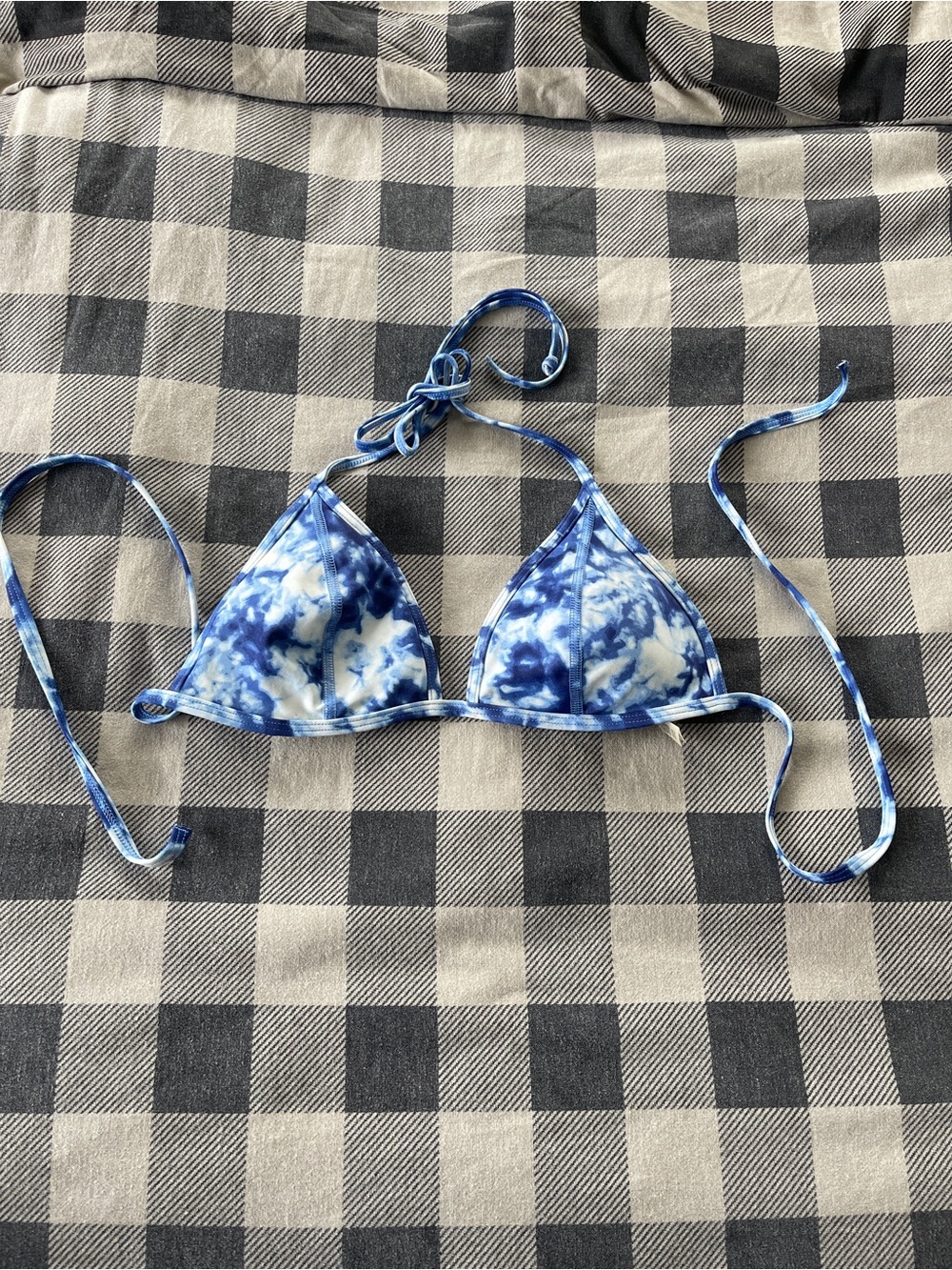 PINK Victoria’s Secret Blue Tie Dye Triangle Bikini Top M